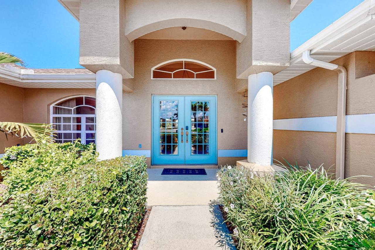 Life At The Canal Cape Coral Exterior photo