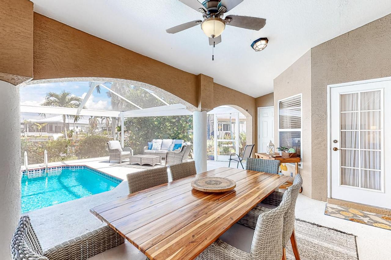 Life At The Canal Cape Coral Exterior photo